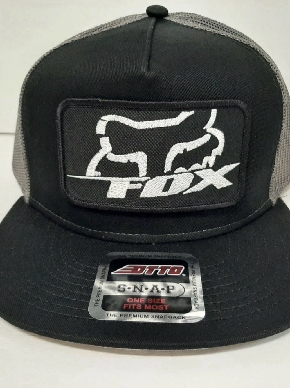 Fox Black and Gray Mesh Logo Snapback Hat